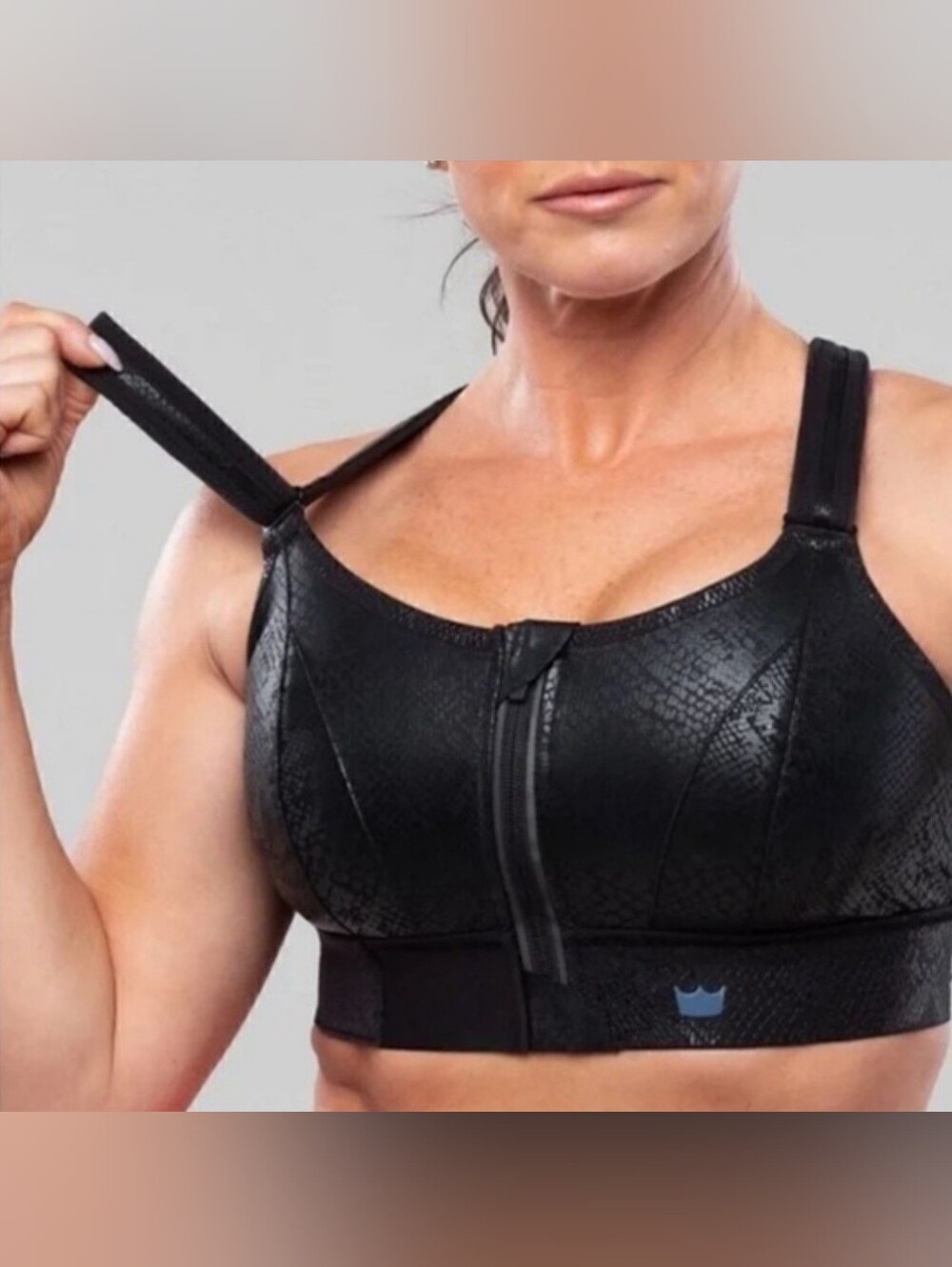 SHEFIT Ultimate Sports Bra - Black - Small
